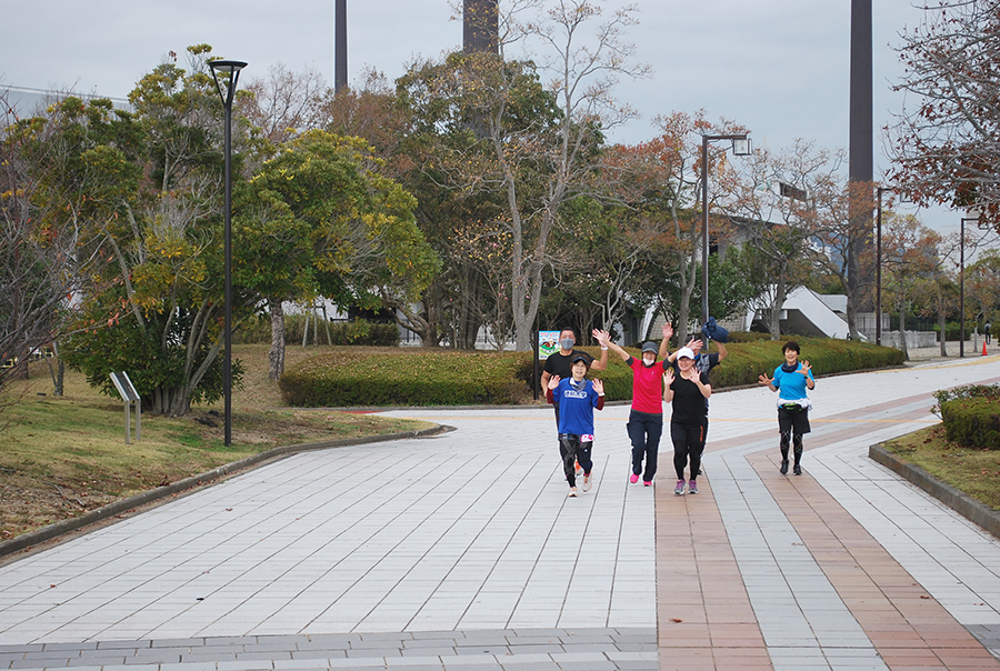 ④曇りですが、ランニングにはgoodなお天気です。 ③