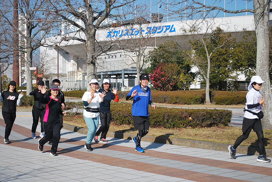 ③ 初級コース「しっかりストレッチ＆ランニング60分」　いい笑顔にいいお天気♪ ②
