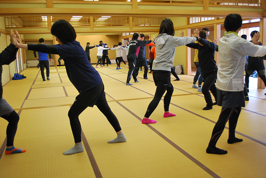 ②徳島大学　田中俊夫教授　による「筋トレ実習」の様子 8