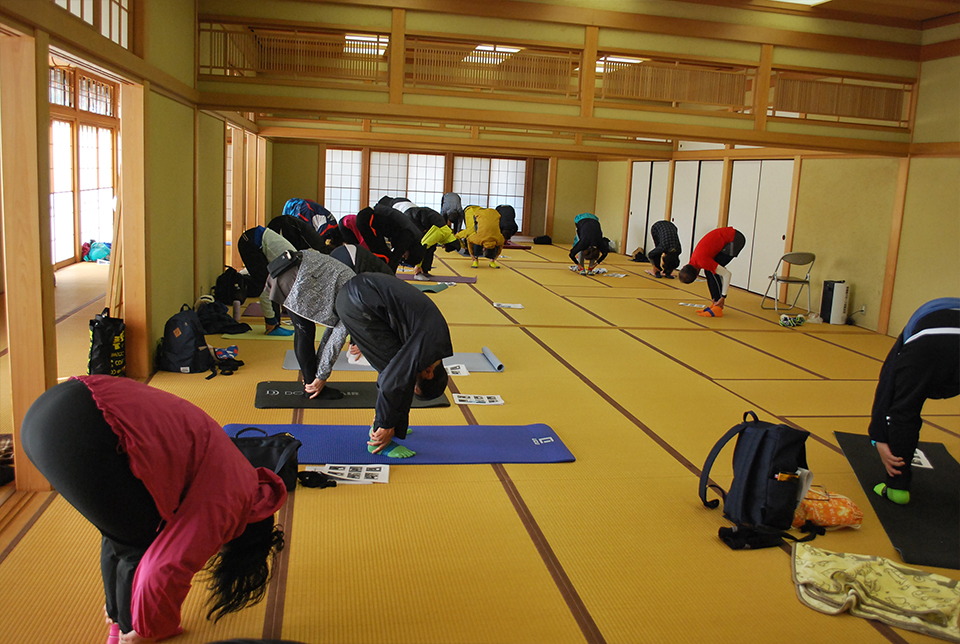 ①徳島県トレーナー協会　中村氏による講義「身体のケアについて」（両コース）の様子 3