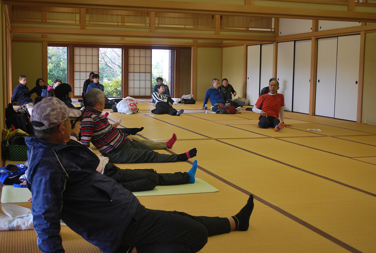 徳島県トレーナー協会 中村武司氏 「痛みへの対処法、体のケア」 (初級・中級各コース別に) 1