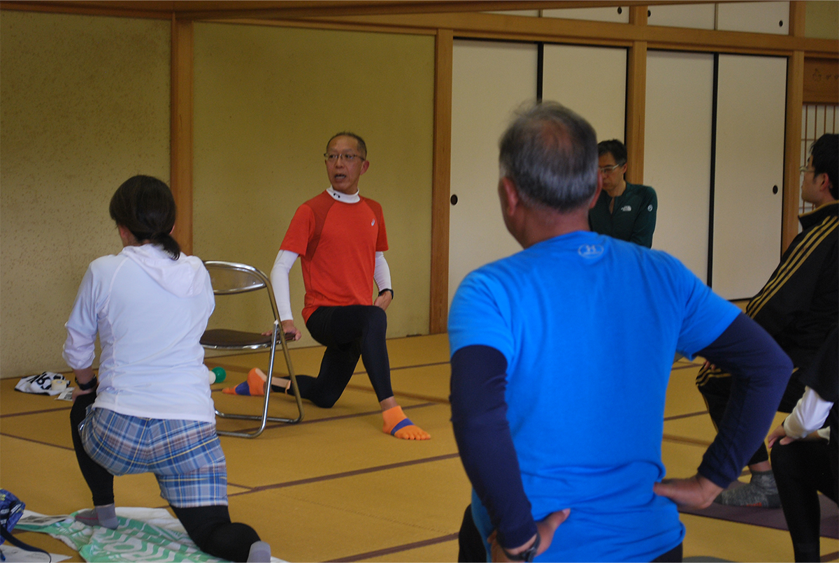徳島県トレーナー協会 中村武司氏 「痛みへの対処法、体のケア」 (初級・中級各コース別に) 2