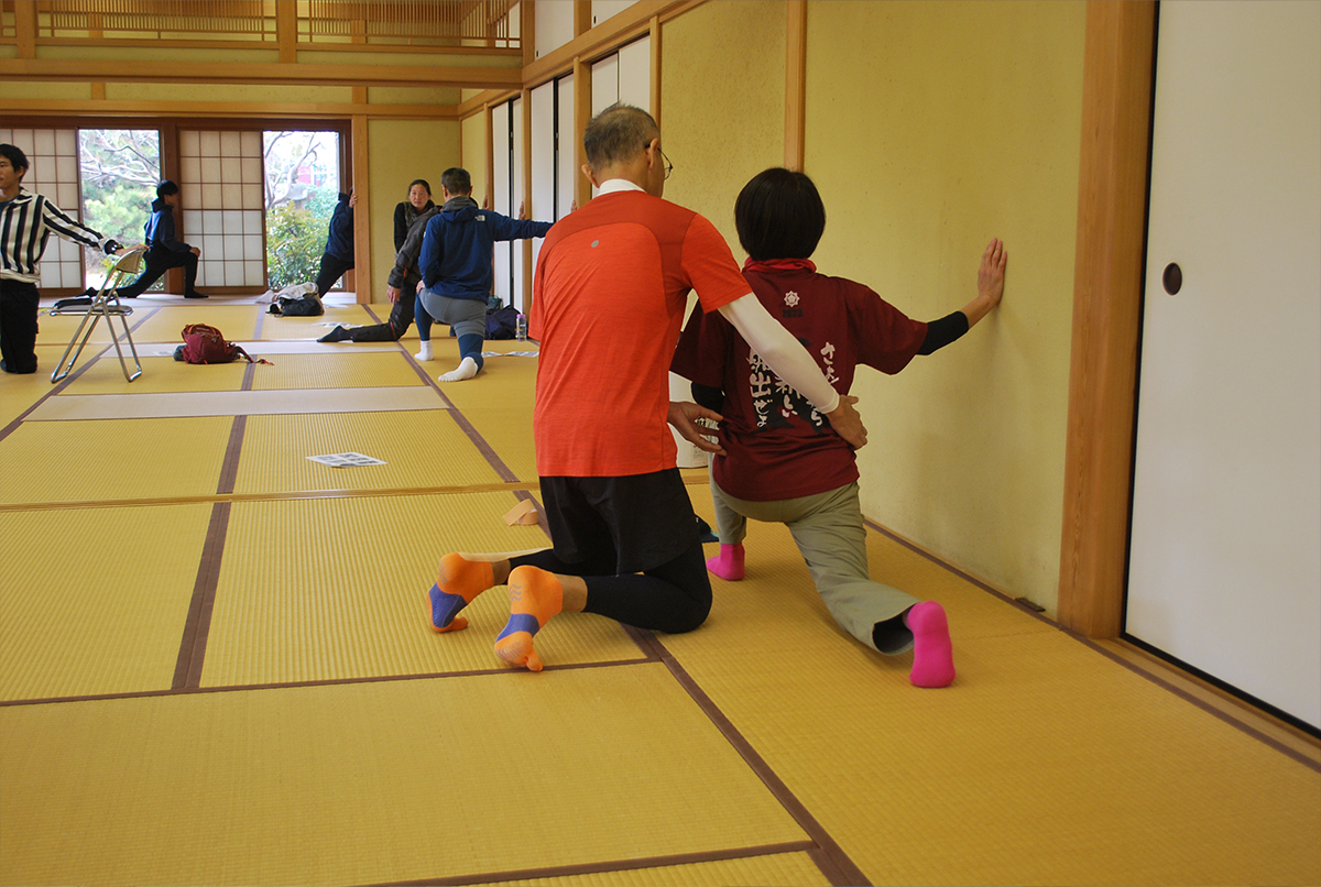 徳島県トレーナー協会 中村武司氏 「痛みへの対処法、体のケア」 (初級・中級各コース別に) 3